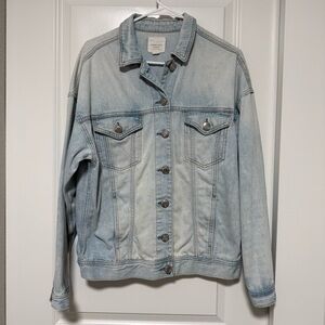 American Eagle Jean Jacket Denim Light Blue Distressed